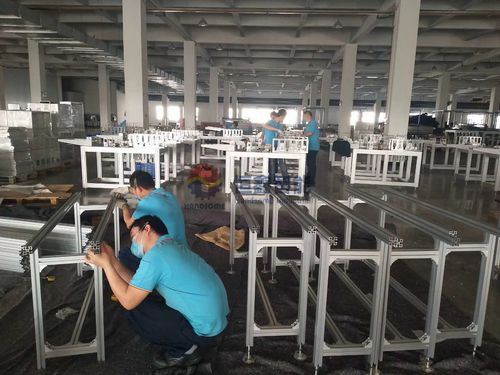 恒鑫智能全自动平面口罩机加速生产中,满足客户交付率